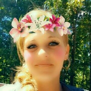 Meet your Posher, Carrie